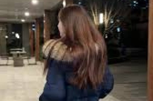 咎由自取！继偷税被扒后网红白冰又被官媒痛批亲手毁掉了前程